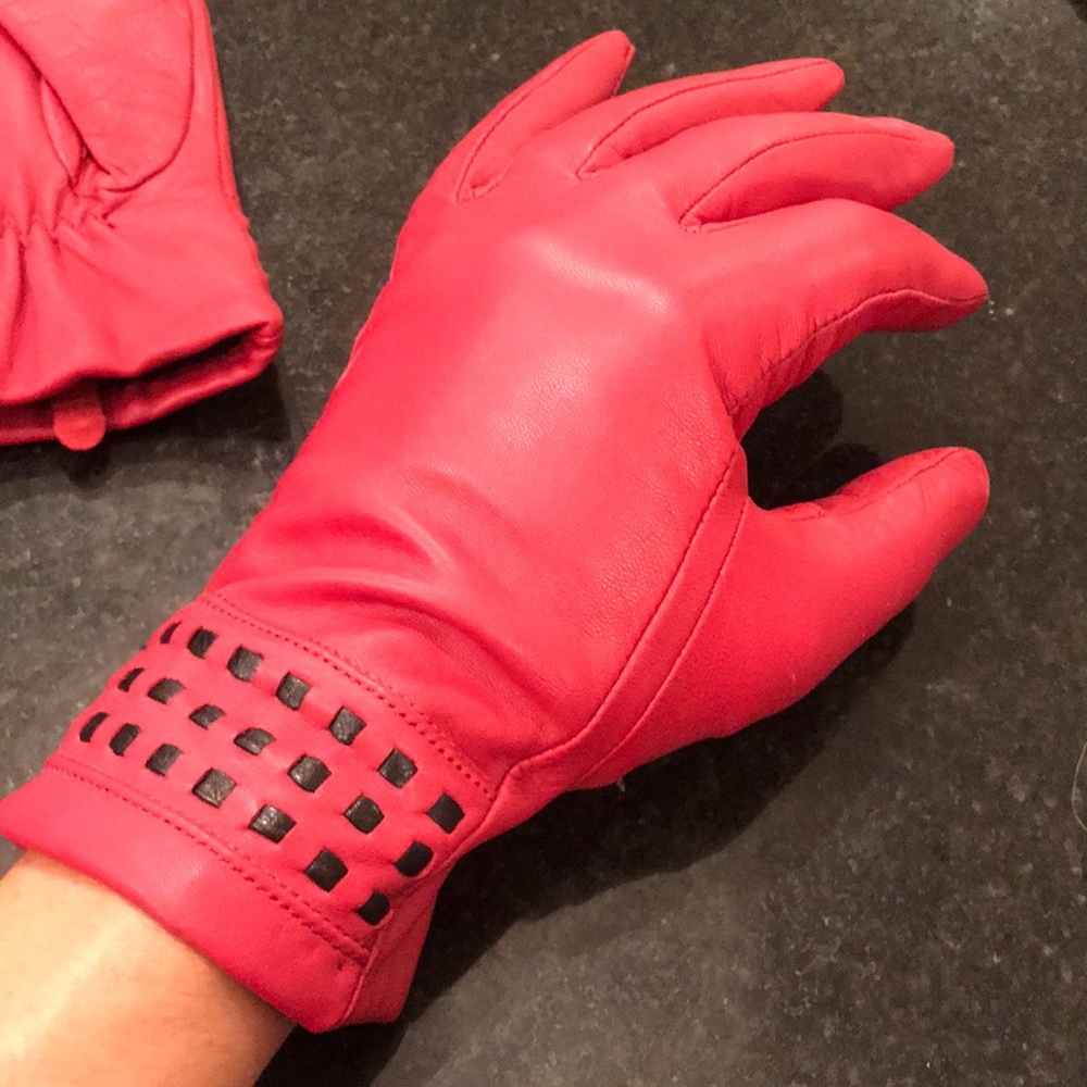 Red Fish Designs Red Leather, Black Piping Gloves